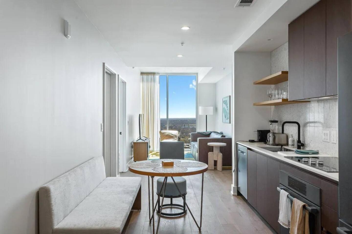 Modern 1Br Condo On Rainey St With Pool And Views Austin Dış mekan fotoğraf